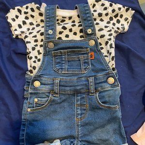 Baby overall set